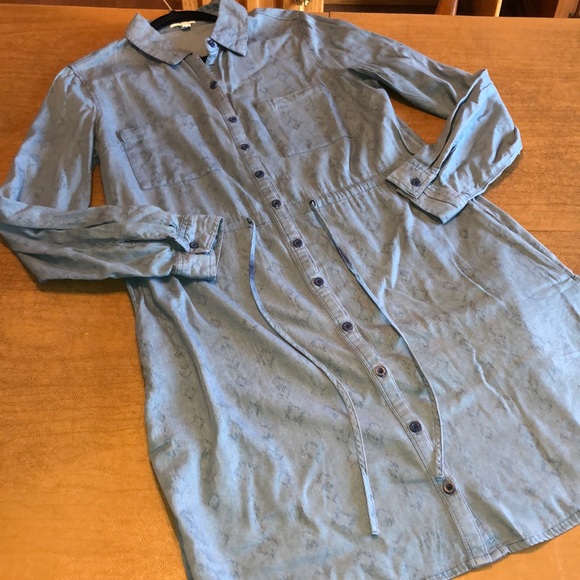 C Brand Long Sleeve 2 Tone Blue Mid Length Dress - Picture 3 of 8